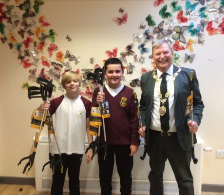 Mayors visit litter pickers